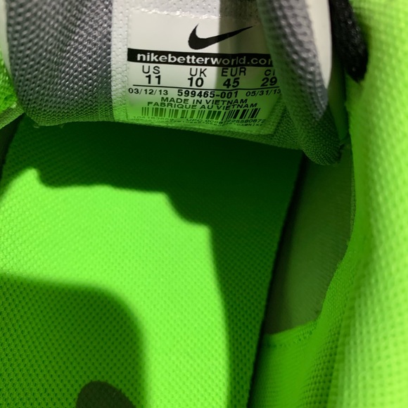 Nike shoes - Picture 5 of 5